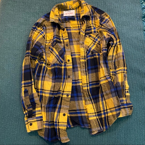 LUCRATIVE Flannel Bundle - SIX flannels for price of ONE (Levi’s, Arizona, etc) - Picture 3 of 12